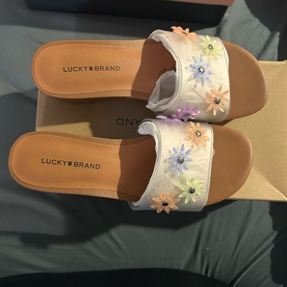 Lucky Brand Heels - Picture 3 of 4